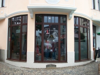 Festverglastes Schaufenster, Oberlicht mit Wiener Sprossen